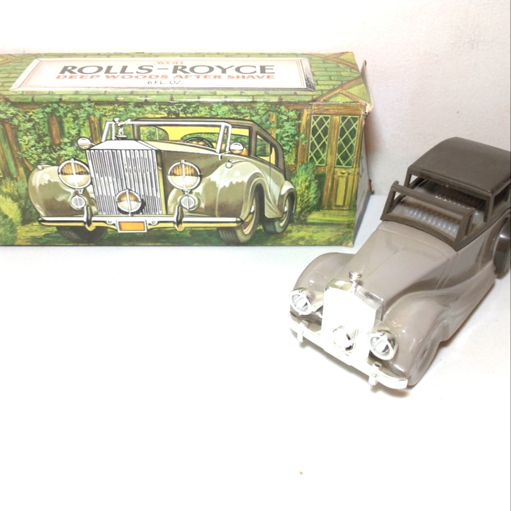 Vtg Avon Rolles-Royce Deep woods after shave